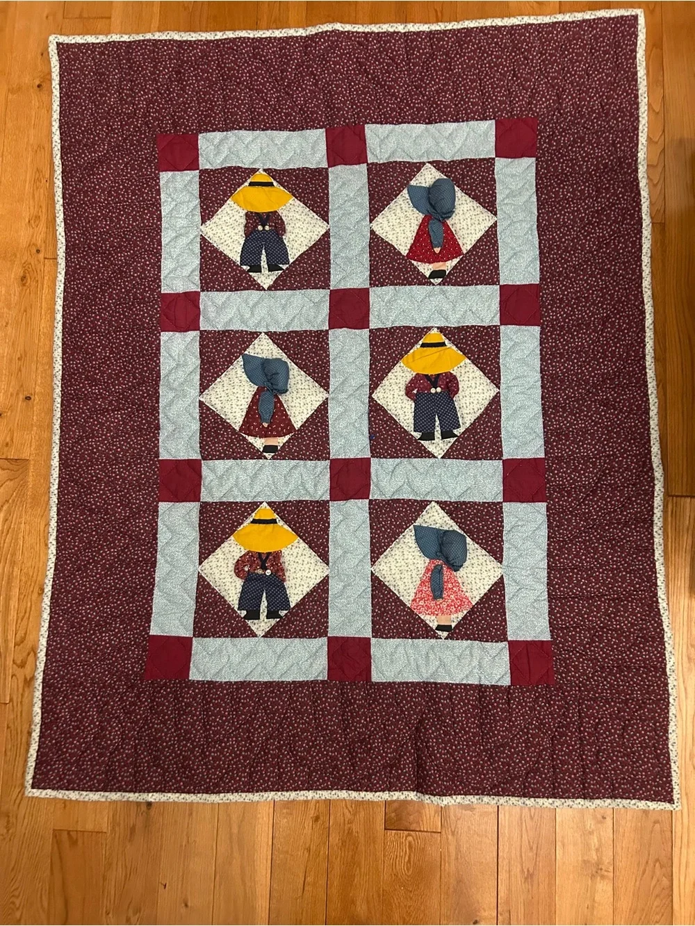 Vintage Handmade Sunbonnet Sue & Overall Sam Lap Quilt Throw Country Farmhouse